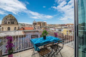 B4 Big apartment with terrace and view in hystorical centre Naples
